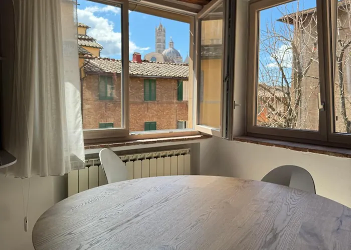 Apartment Teresa 91, Incantevole Vista Duomo Siena