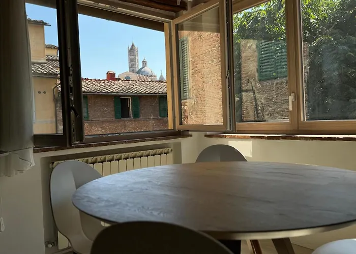 Teresa 91, Incantevole Vista Duomo Apartamento Siena